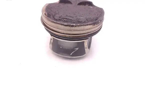 Peugeot 207 Piston with connecting rod 