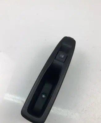 Renault Captur Electric window control switch 829614619R