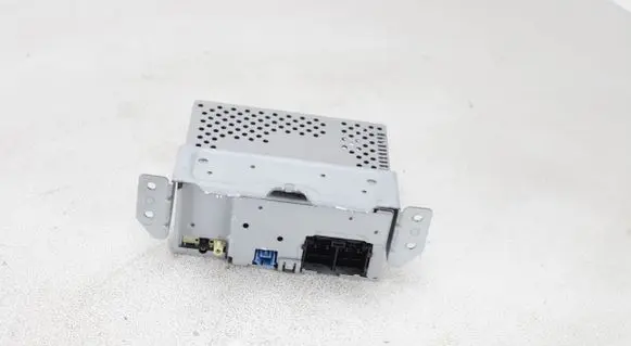 Ford Puma Radio/CD/DVD/GPS head unit H1BT18K810ZNM 10R0516366