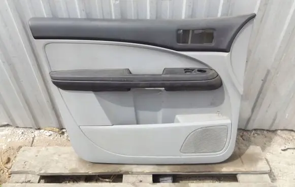 Ford Focus C-MAX Front door card panel trim