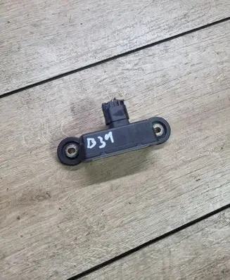 Mercedes-Benz E W211 ESP acceleration yaw rate sensor A0055421918 GD70G18QA7 10170106303