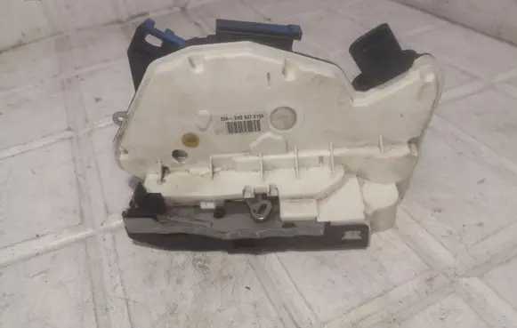 Seat Ibiza IV (6J,6P) Front door lock 5N2837015A