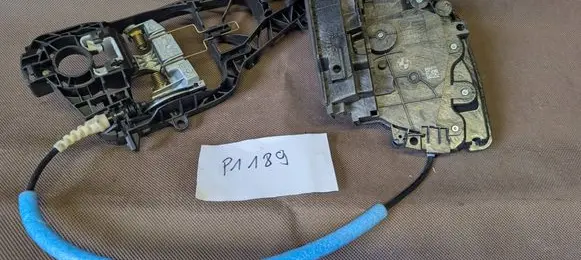 BMW X6 F16 Front door lock 7281934 18283810