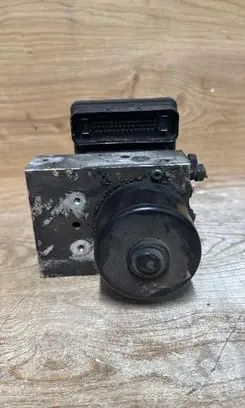 Volvo V70 ABS Pump 8671224 100925040
