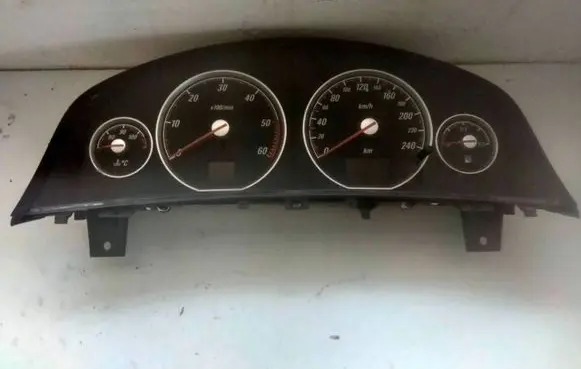 Opel Signum Speedometer (instrument cluster) 13193057RU