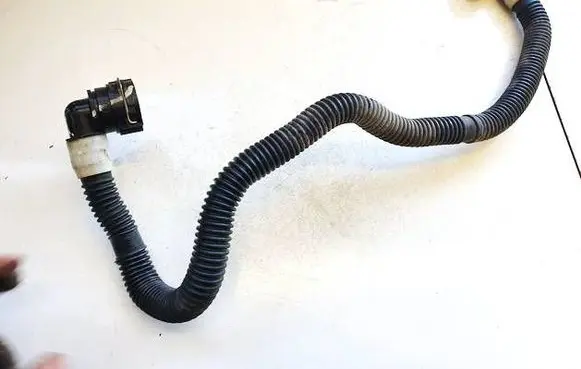 Tesla Model Y Engine coolant pipe/hose