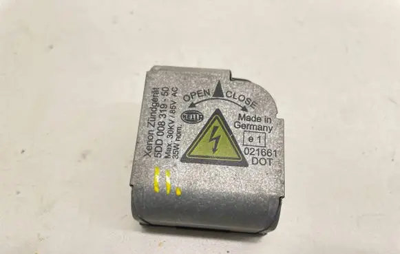 Audi A6 S6 C6 4F Headlight ballast module Xenon 5DD00831950