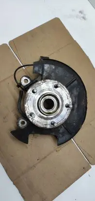 Chrysler Grand Voyager V Front wheel hub 04743579ab