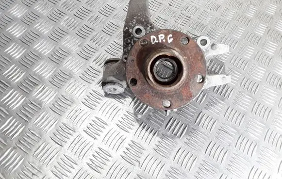 Rear wheel hub