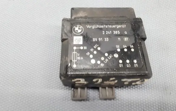 BMW 5 E60 E61 Fuel pump relay 2241385a