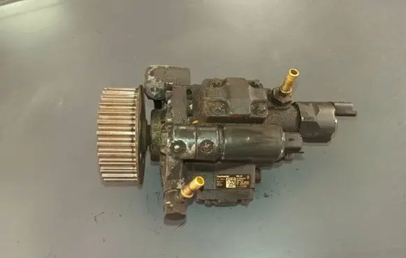 Renault Laguna III Fuel injection high pressure pump a2c20000754