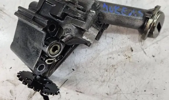 Nissan Juke I F15 Oil pump 150008247r