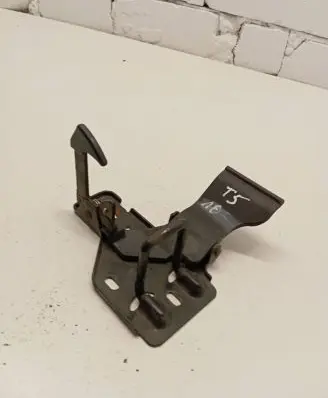 Volkswagen Transporter - Caravelle T5 Engine bonnet/hood lock/latch loop/hook 7H0823480A