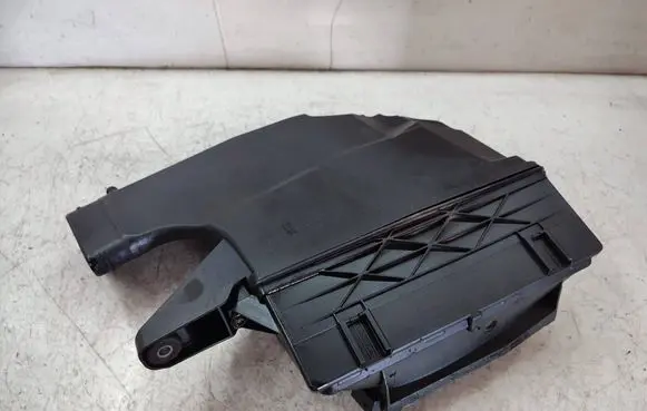 Mercedes-Benz ML W164 Air filter box A6420903601
