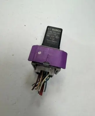 Renault Talisman Glow plug pre-heat relay 0281003070