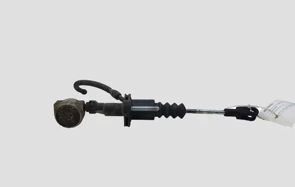 Opel Astra H Clutch master cylinder 90523769