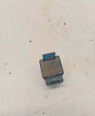Volkswagen II LT Hazard warning light relay 00351036
