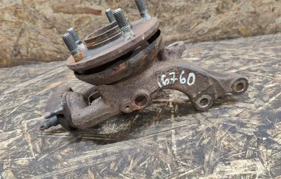 Hyundai i30 Front wheel hub spindle knuckle