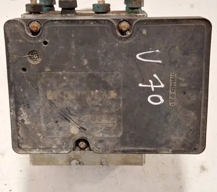 Volvo V70 ABS Pump P08671225 10020403674 335511