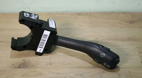 Volkswagen Sharan Wiper control stalk 4B0953503H