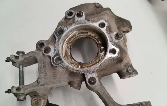Volvo XC90 Rear wheel hub spindle/knuckle 31451339