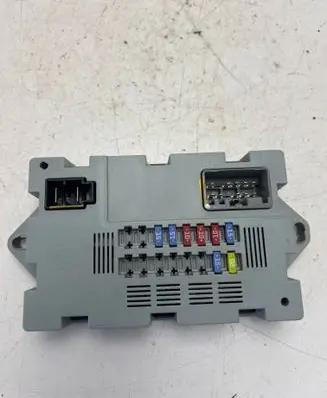 Land Rover Discovery Sport Fuse module CPLA14Q073AA 1411120738 73707520