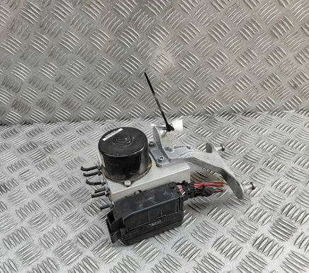 Mercedes-Benz SLK R171 ABS Pump A0054313612 A0355455532