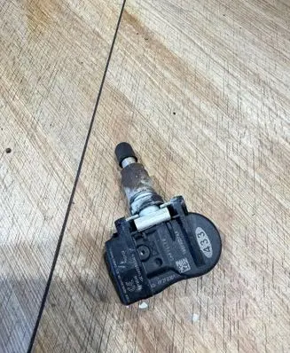 Chrysler 300 - 300C Tire pressure sensor 56029527AA