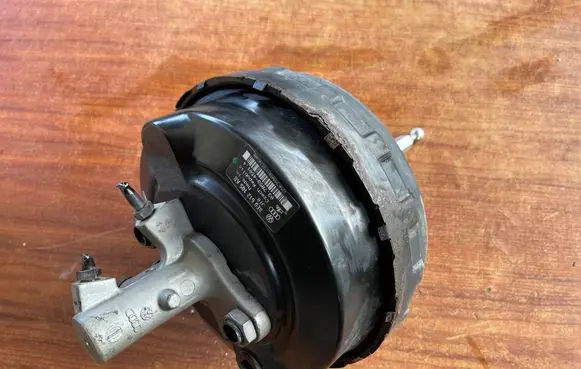 Audi A4 S4 B7 8E 8H Brake booster 8E0612105AB