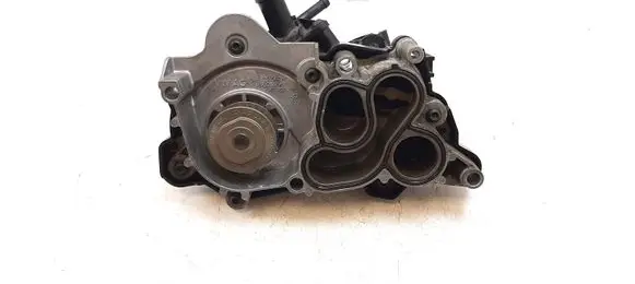 Volkswagen Polo V 6R Water pump 04E121042M