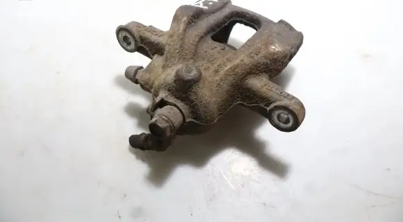 Honda CR-V Rear brake caliper
