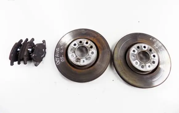 Skoda Octavia Mk2 (1Z) Front brake disc