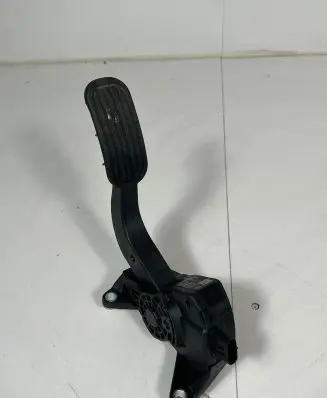 Toyota C-HR I Accelerator throttle pedal 78110F4022