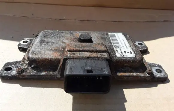 Nissan X-Trail T31 Engine control unit/module JD80AA64000U687917