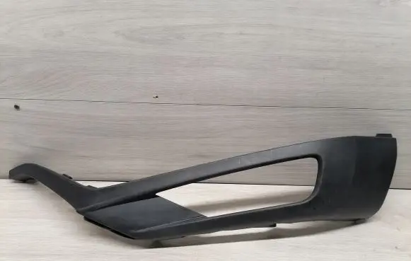 Volvo XC90 Front bumper splitter molding 31383800