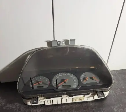 Volvo S40, V40 Speedometer (instrument cluster) 30862000 3995400204