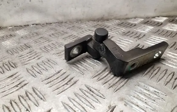 Seat Leon (1P) Front door upper hinge 5P0831402A