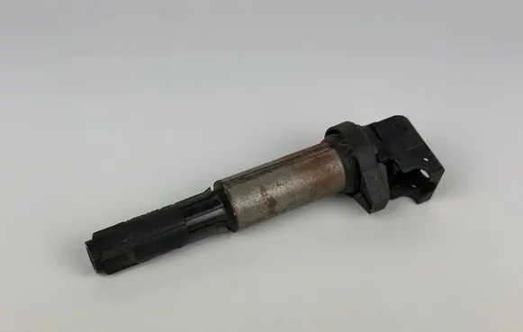 BMW 7 E65 E66 High voltage ignition coil 0221504100