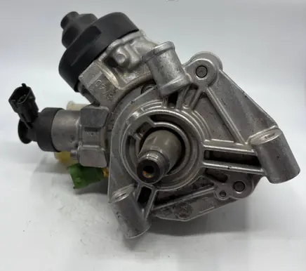 Renault Captur Fuel injection high pressure pump 0445010530