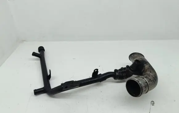 Volkswagen Golf V Engine coolant pipe/hose 038121065CS