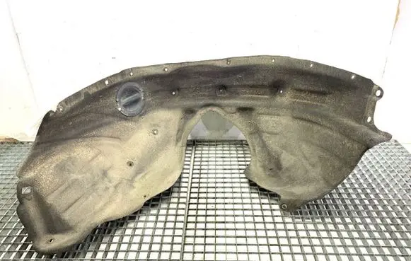 Front wheel arch liner splash guards
