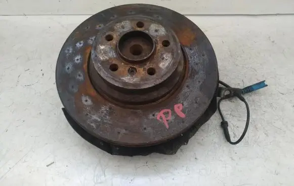 BMW 7 E65 E66 Front wheel hub spindle knuckle