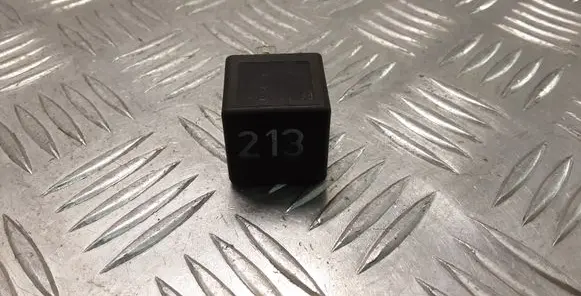 Audi A4 S4 B5 8D Other relay 443951253J