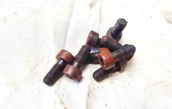 Peugeot 407 Nuts/bolts 