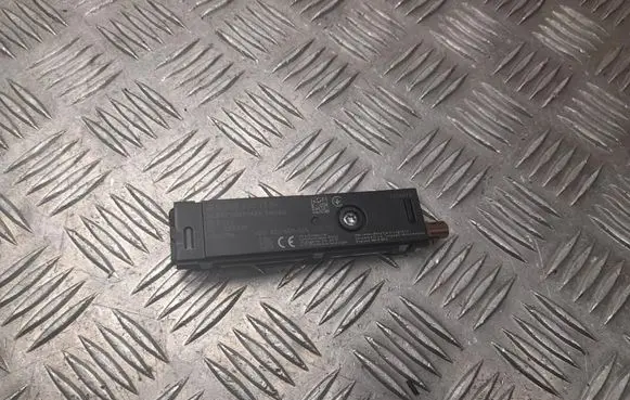 Mercedes-Benz EQE v295 Aerial antenna amplifier A2239053708