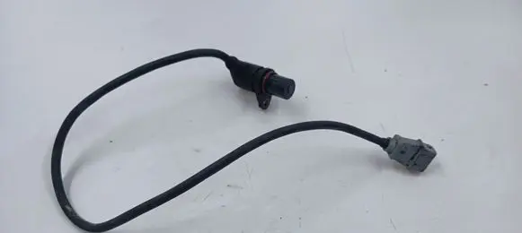 Audi A4 S4 B5 8D Crankshaft position sensor 05090643