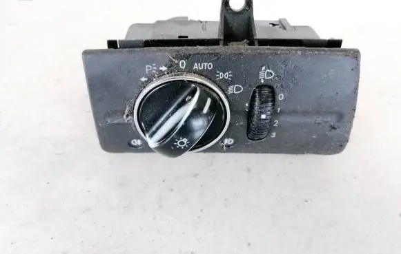 Mercedes-Benz E W211 Light switch 2115450304
