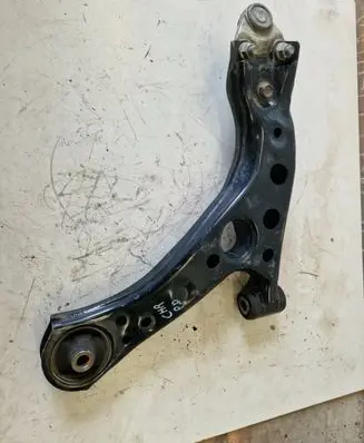 Toyota C-HR I Front lower control arm/wishbone