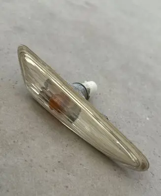 BMW 3 E46 Front fender indicator light 4166R