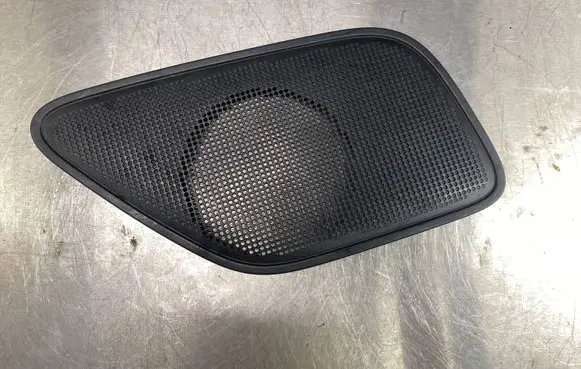 Side speaker trim/cover